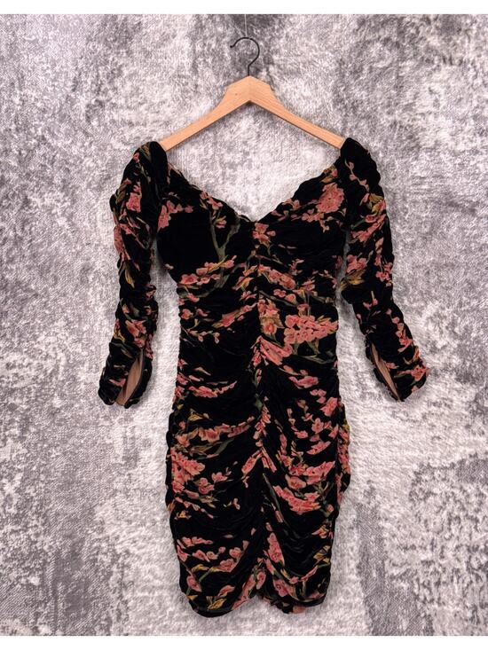 House of CB Dresses & Skirts - House Of CB Dress Small Womens Black Floral Velvet Ruched Mini Cocktail